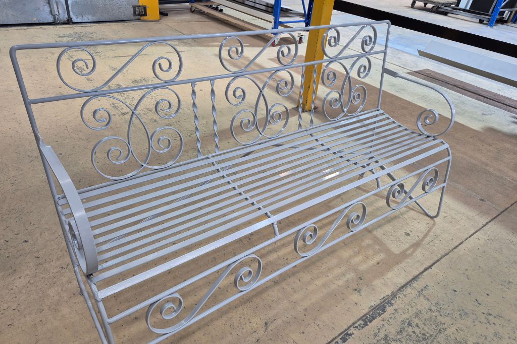 a class pwder coating furniture 1